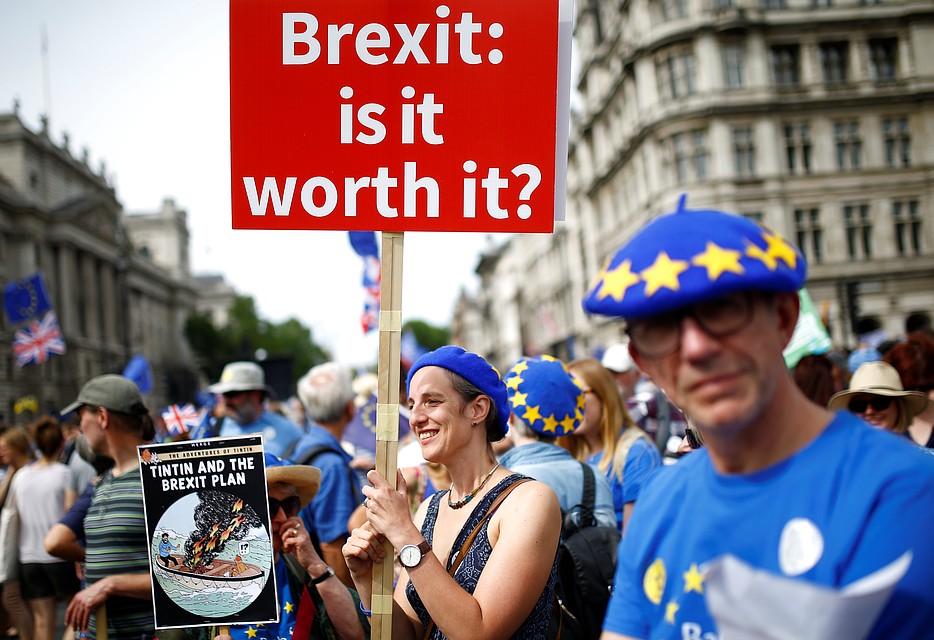 В Лондоне около ста тысяч человек вышли протестовать против Brexit