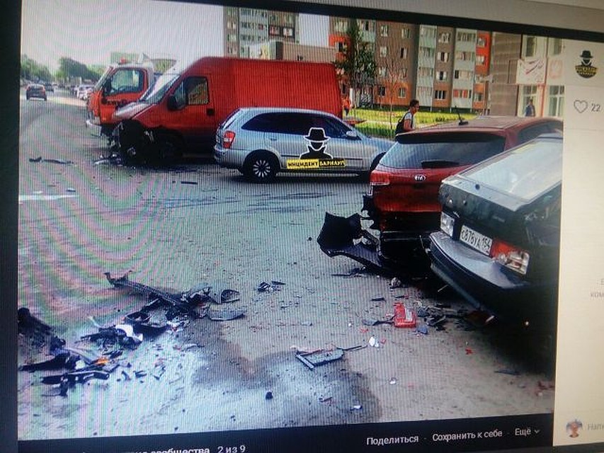 Барнаульский водитель устроил массовое ДТП на парковке