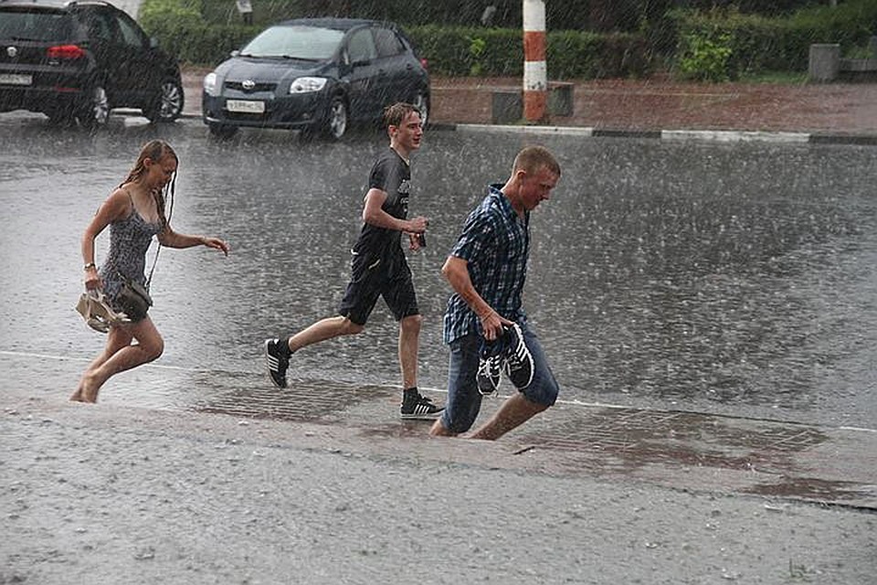 На Нижний Новгород надвигаются грозы, ливни и град.