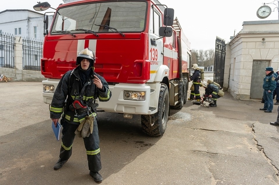 Тело обнаружили пожарные.
