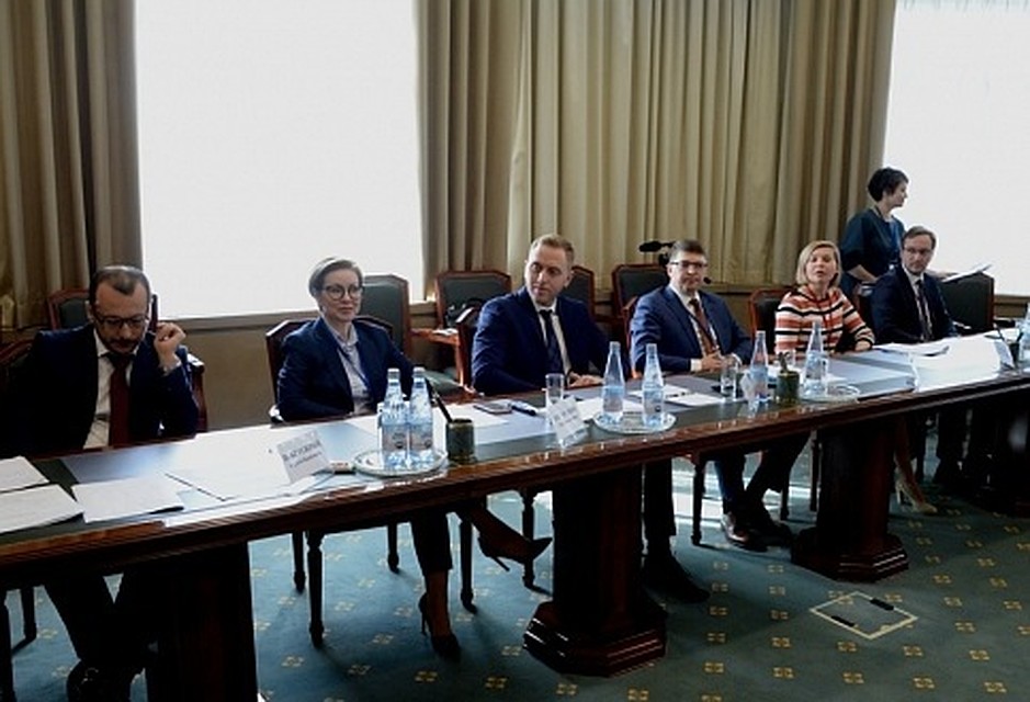 На Ямал съехались претенденты на должность директора департамента Госзаказа Фото: правительство ЯНАО