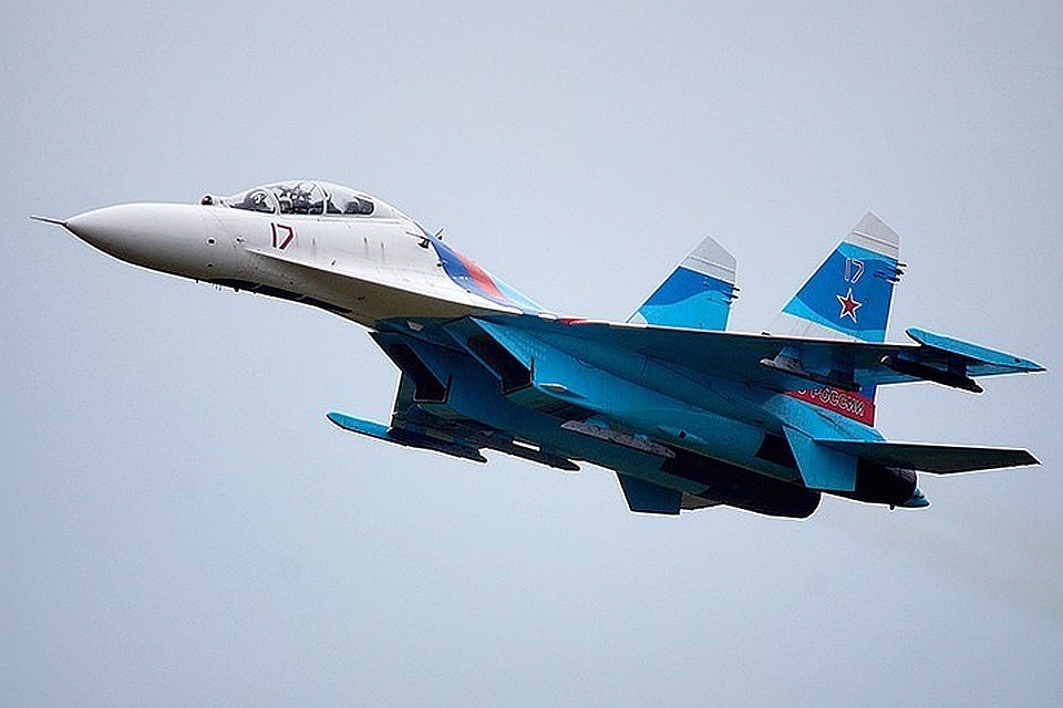 Российский истребитель Су-27