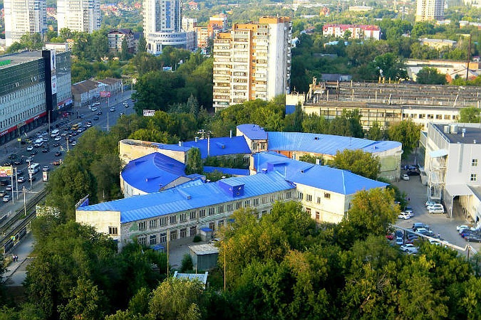 Реконструкцию здания заморозили уже больше года назад