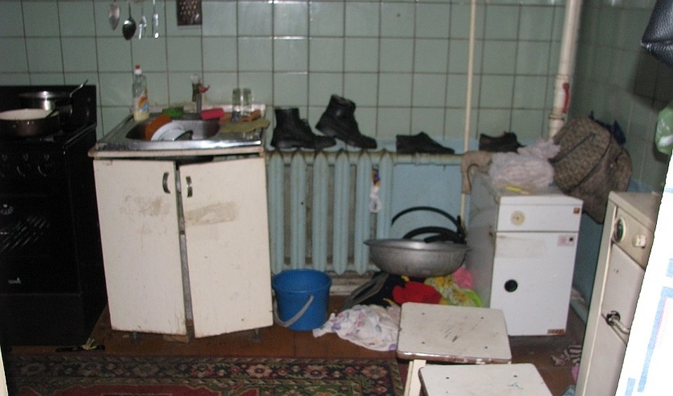 Так жила многодетная семья, в которой избивали детей. Фото: Следственный комитет.