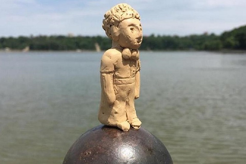 Примерно так будет выглядеть мини-монумент.