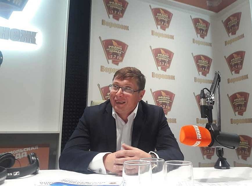 Дмитрий Ендовицкий в студии "КП-Воронеж" 97.7 FM