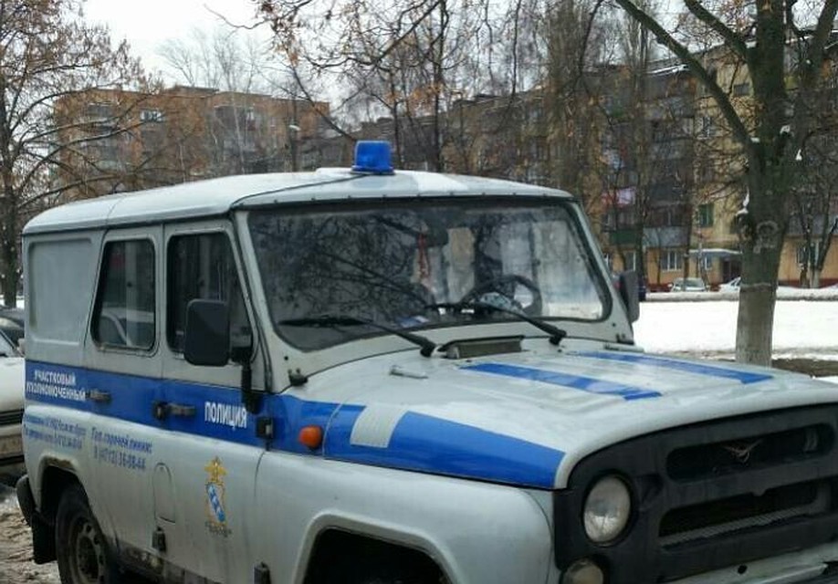 Мужчина отобрал банковскую карту, заставил сказать пин-код