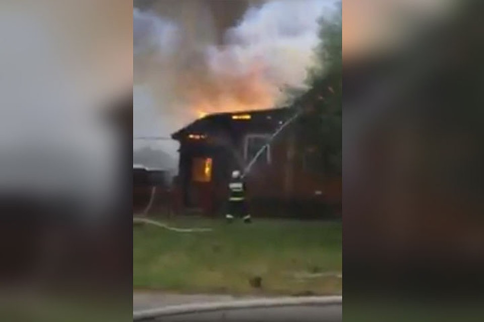 Тушением возгорания занимались 16 человек