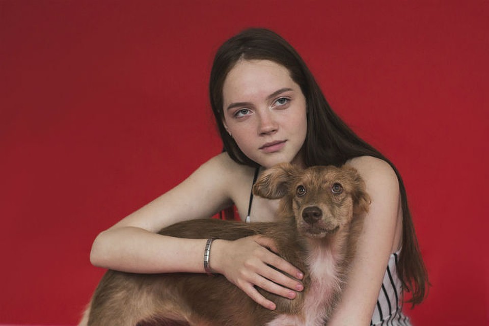 Красавицы-модели устроили фотосессию с брошенными животными, чтобы подарить им дом. Фото: официальная страница проекта "Нужны друг другу" в соцсетях.