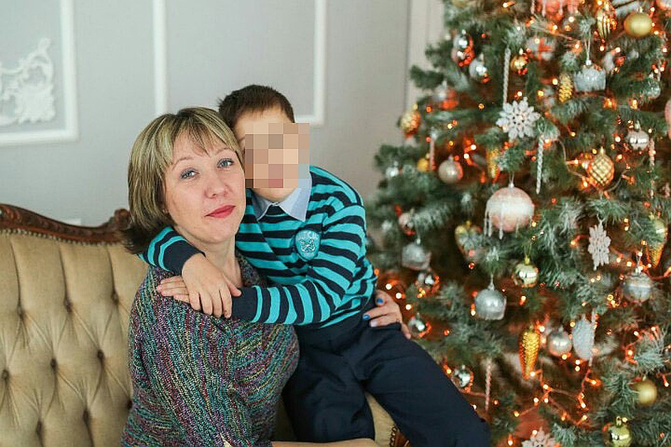 Мама находится рядом с маленьким Ираклием 24 часа в сутки