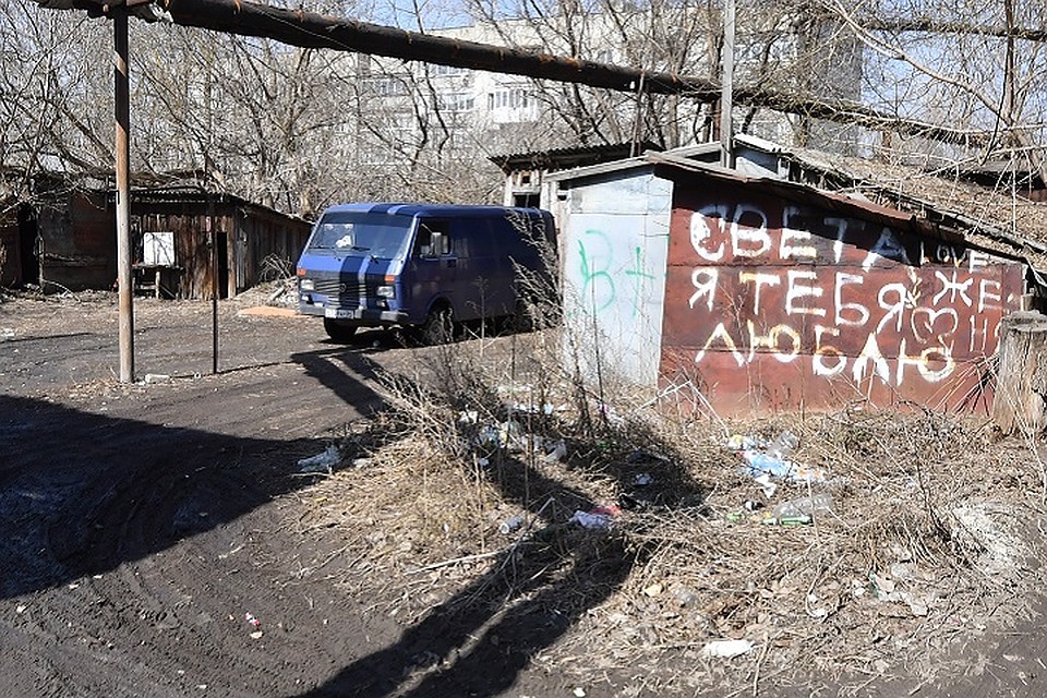 Мужчина несколько лет наблюдал за постройкой и был уверен, что туда никто не заходил