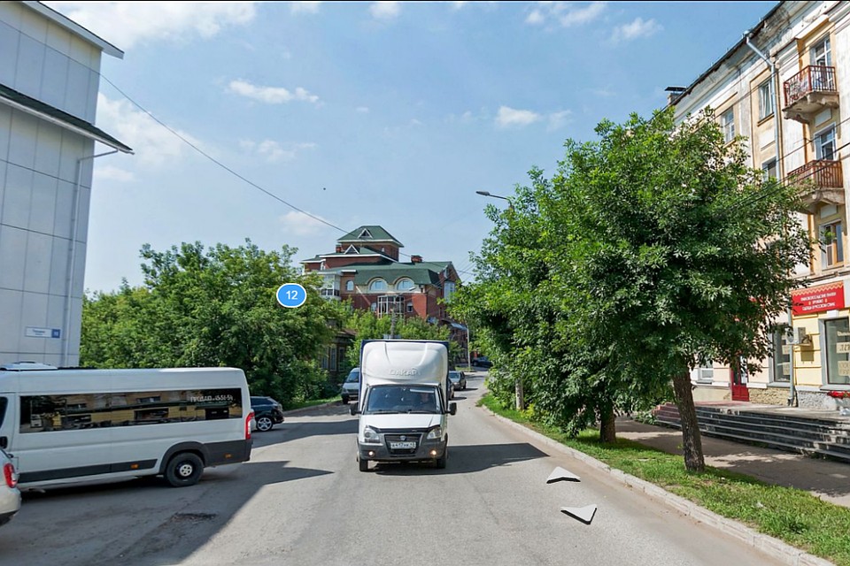 Двустороннее движение было введено на участке улицы Герцена между улицами Свободы и Ленина. Фото: yandex.ru/maps/46/kirov/