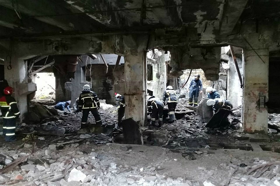 На Сахалине начали проверку обрушения крыши на целлюлозно-бумажном заводе