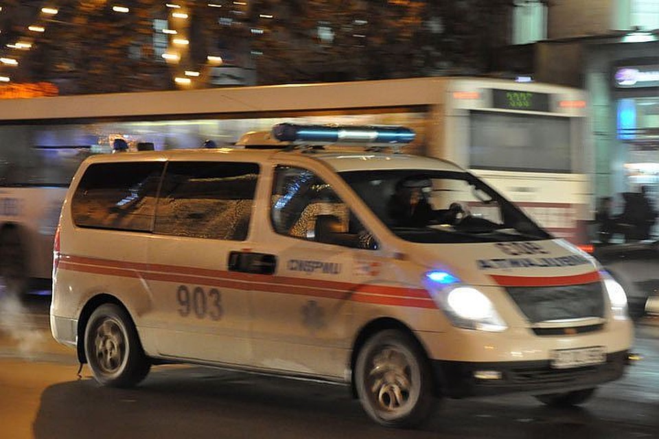 Один человек погиб, второй доставлен в больницу.