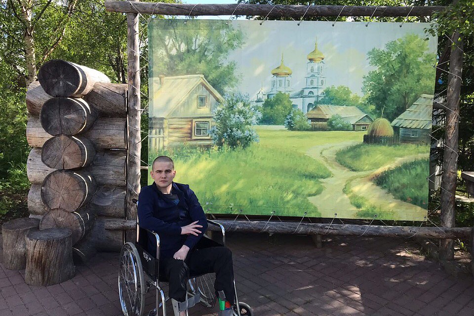 Антон Хамьянов твердо намерен встать на ноги. Фото: Из личного архива героя публикации
