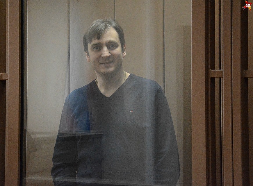 Роман Зенищев уверен, что вменяемые ему в вину взятки на самом деле получал Фаерштейн.