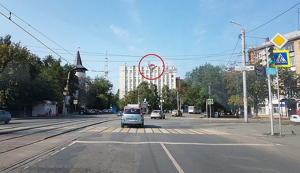 Т-образный перекресток в районе горсада им. Пушкина. Фото: Anonymus Chel