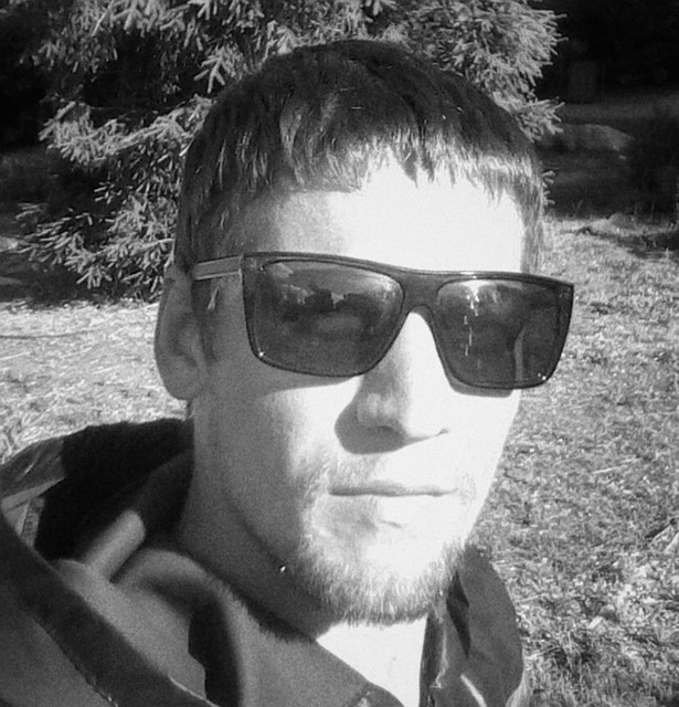 Погибший проживал в доме № 13 на улице Гоголя. Именно там - в подъезде - его и лишили жизни