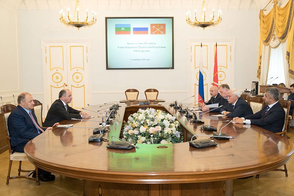 Рашид Темрезов и Георгий Полтавченко на встрече в Санкт-Петербурге