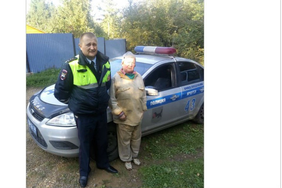 Инспектор ДПС Иркутского района нашел в тайге сборщицу грибов.