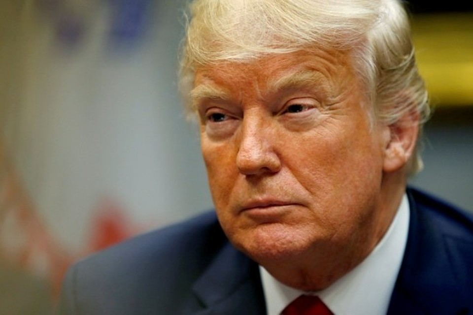 Президент США Дональд Трамп одобрил введение режима чрезвычайного положения в Южной и Северной Каролине