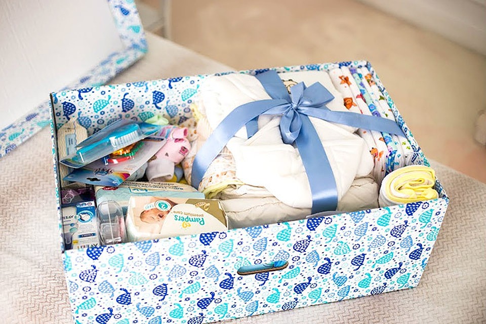 Идея раздачи материнских пакетов принадлежит Финляндии. Фото: с сайта russianbabybox.ru