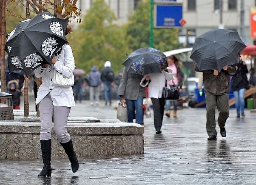 Погода в Москве 12 сентября: Облачно, местами умеренный дождь
