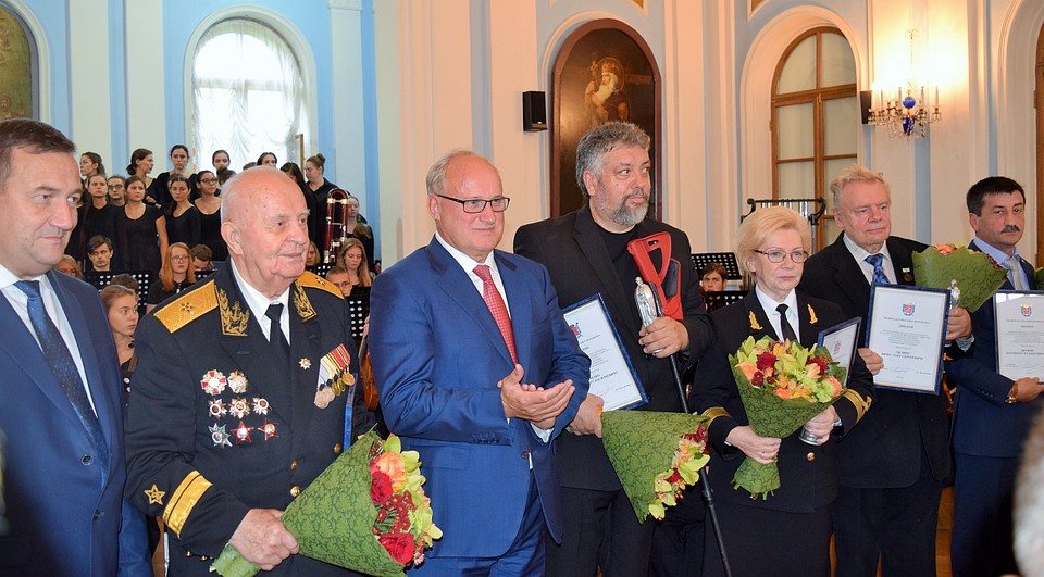 Награждение состоялось в Александро-Невской лавре. Фото: Пресс-служба администрации Санкт-Петербурга