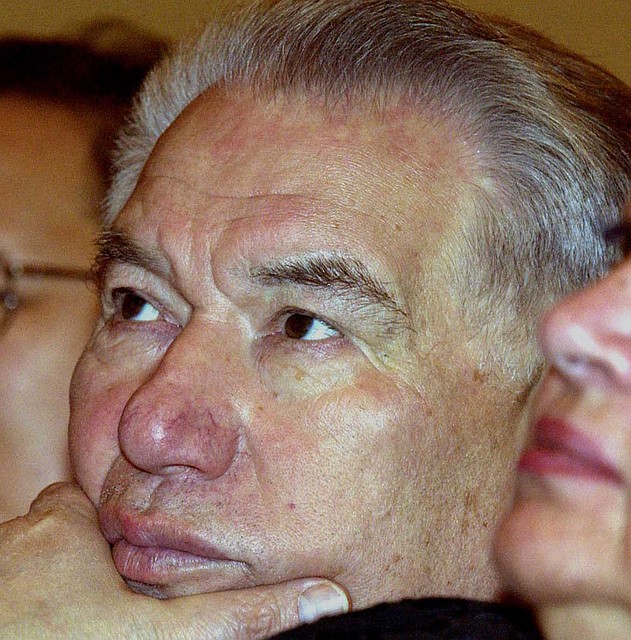 В правительстве заверили, что 90-летие великого писателя будет проведено на высоком уровне.