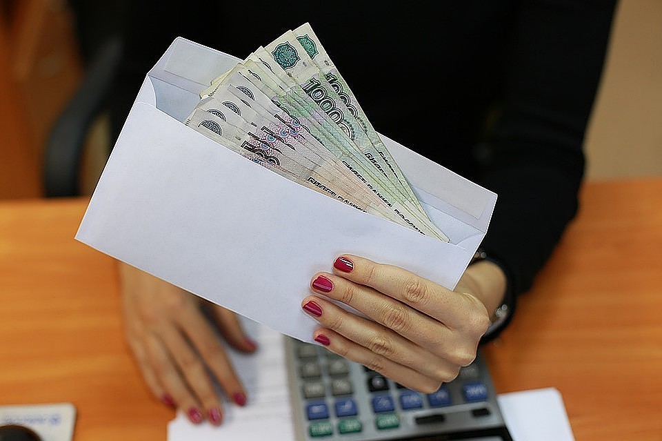 Каждый пятый житель Иркутской области должен банку.