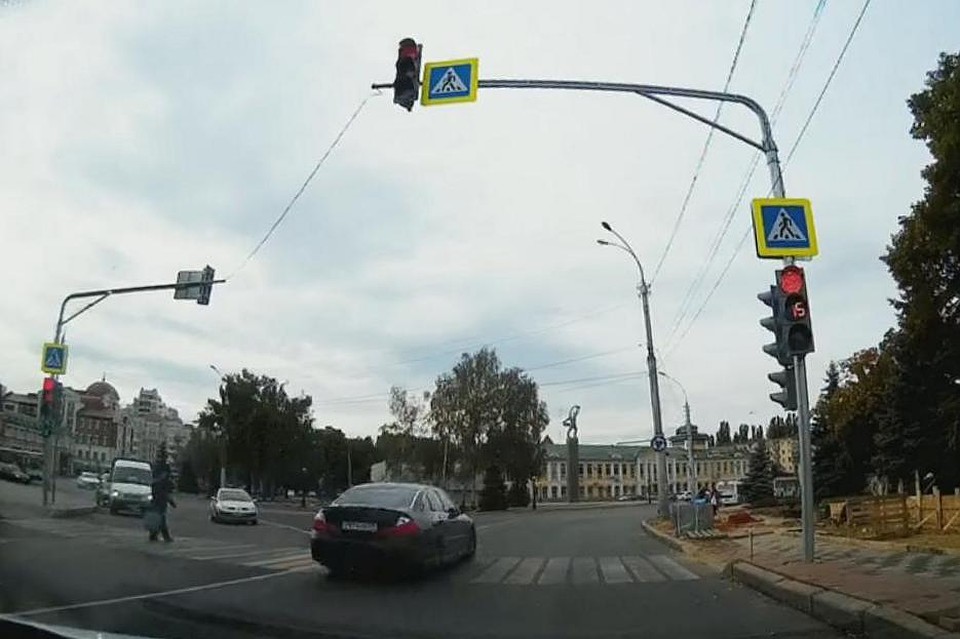 Лихачи снова попали в объектив видеокамеры