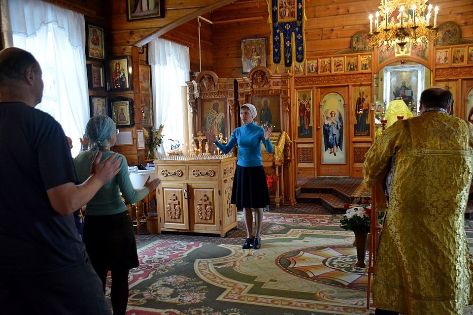 Служба с сурдопереводчиком проходит по субботам в храме в честь Покрова Пресвятой Богородицы.