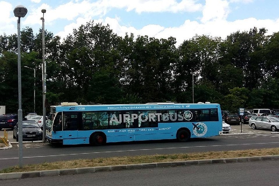 График движения автобуса основан на расписании внутренних и международных авиарейсов
