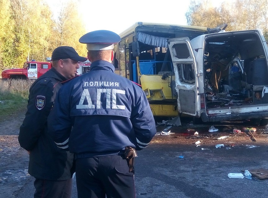 В аварии погибли 13 человек