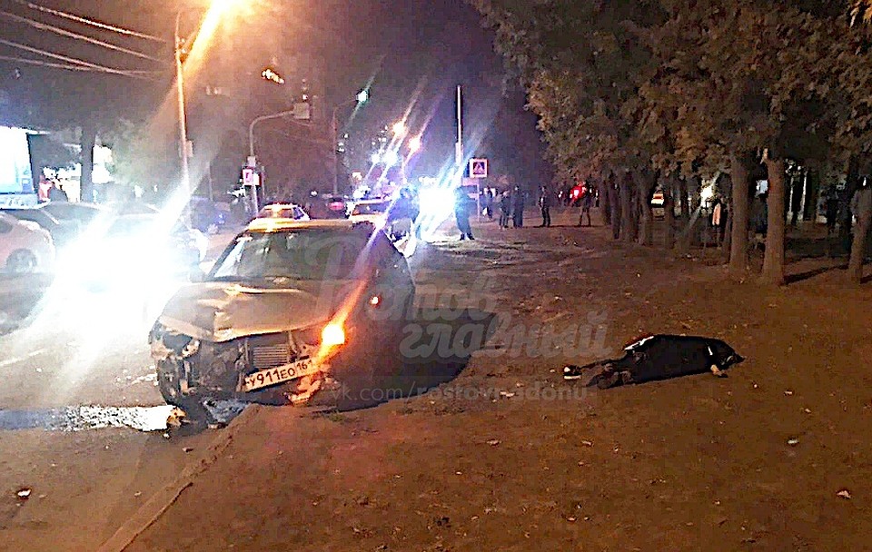 Кадр с места ДТП. Фото: ВК, паблик "Ростов Главный"