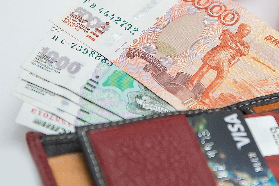 Иногда пользователю "пластика" только кажется, что его обманули, а на самом деле он просто невнимательно изучил все условия получения карты.