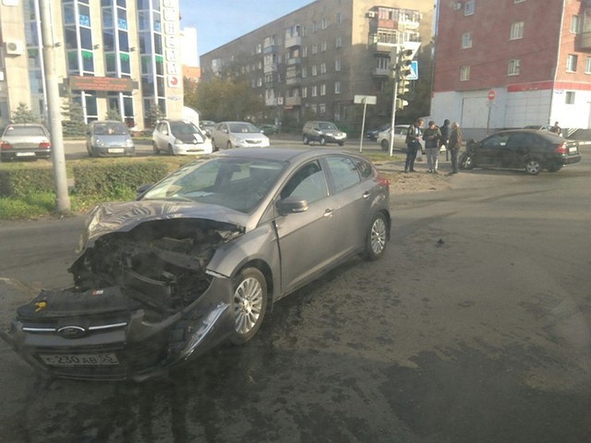 Машина получила серьезные повреждения