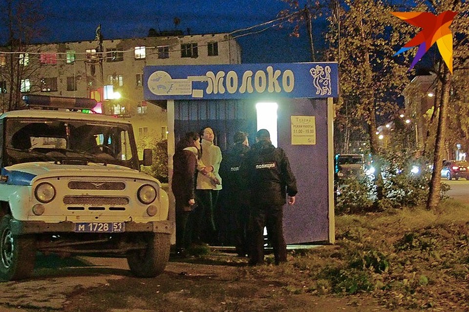 В Мурманске поздним вечером разгорелся скандал в молочном киоске. Хозяева павильона и продавщица не поладили...