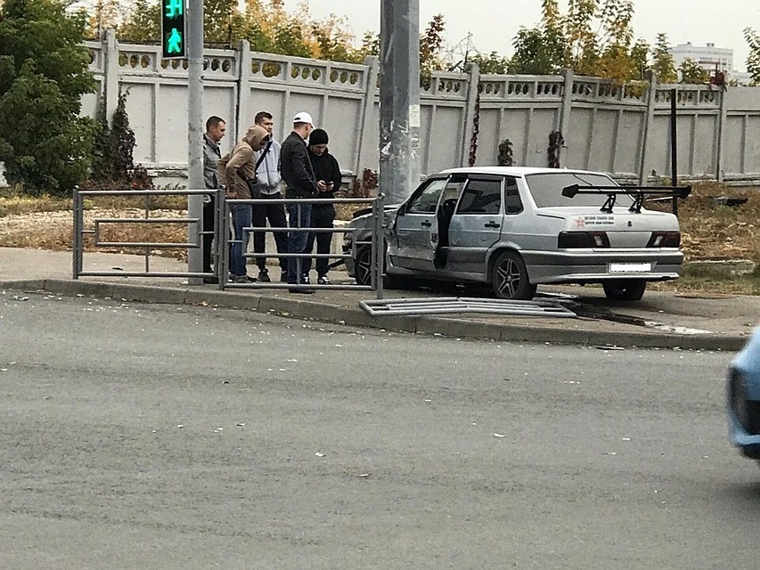 Выяснять, как водитель не заметил столб, буду инспекторы ГИБДД