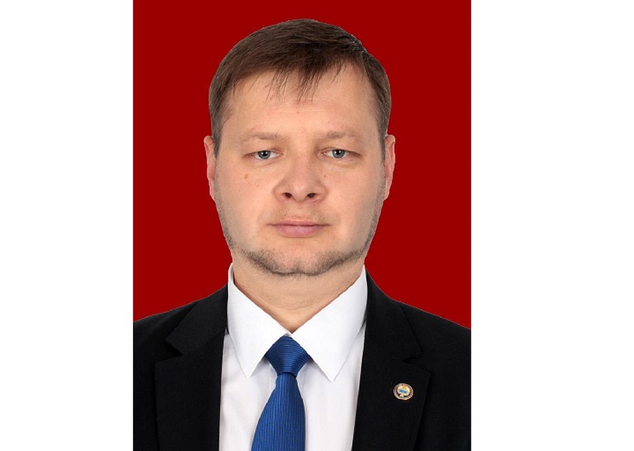 Максим Ситников до назначения работал в аппарате президента КР.