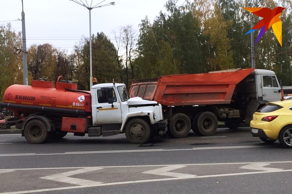 Если бы бензовоз и КАМАЗ не были пустыми, авария имела бы более печальные последствия