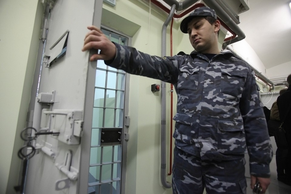Расстрелянный труп откопали на берегу реки в Хабаровском крае