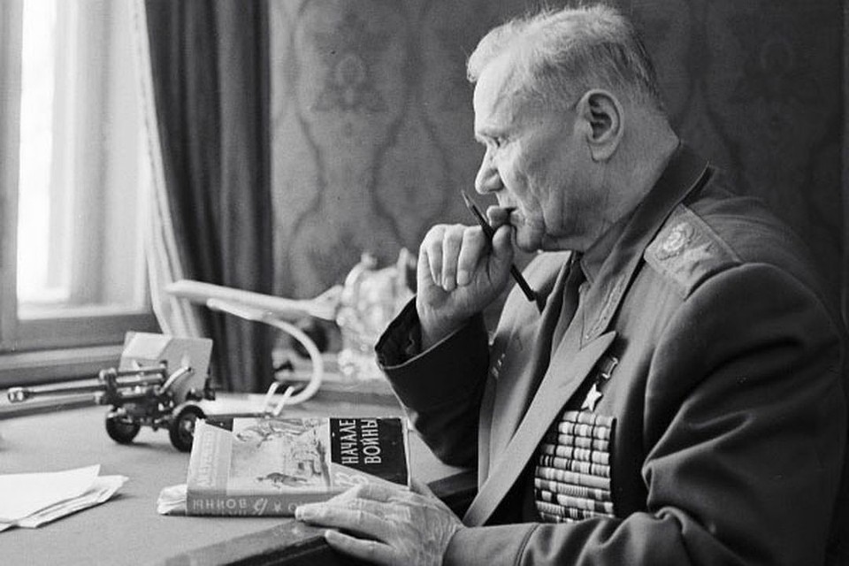 Маршал Андрей Иванович Еременко был одним из немногих военачальников, которые всю войну вели дневник. Фото: радио «Россия».