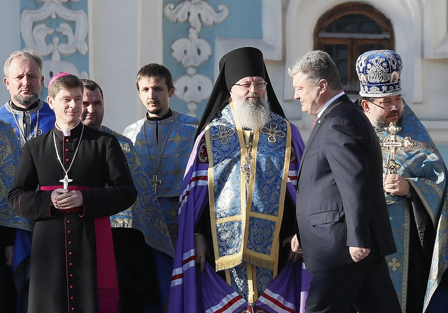 Президент Украины подчеркнул, что государство не планирует вмешиваться в дела веры