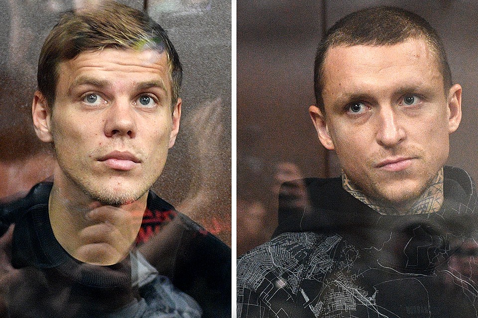 Александр Кокорин и Павел Мамаев в помещении суда.