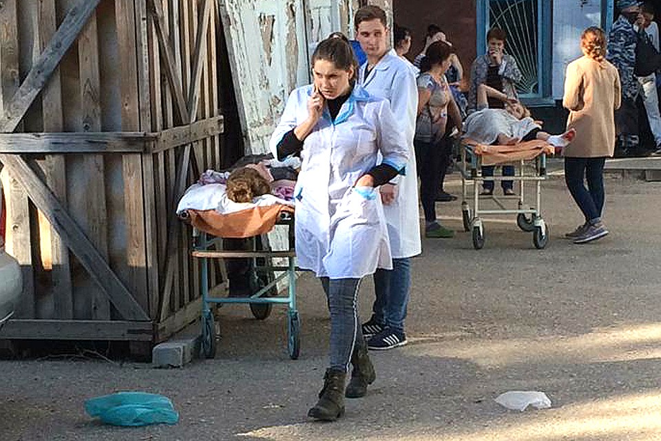 В больницах Керчи не хватает места для пострадавших. ФОТО предоставлено очевидцем