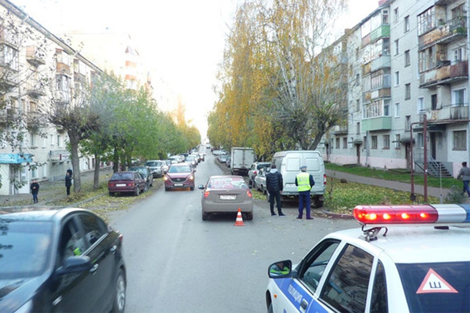 Школьница перебегала дорогу в неположенном месте. Фото: УГИБДД по Кировской области