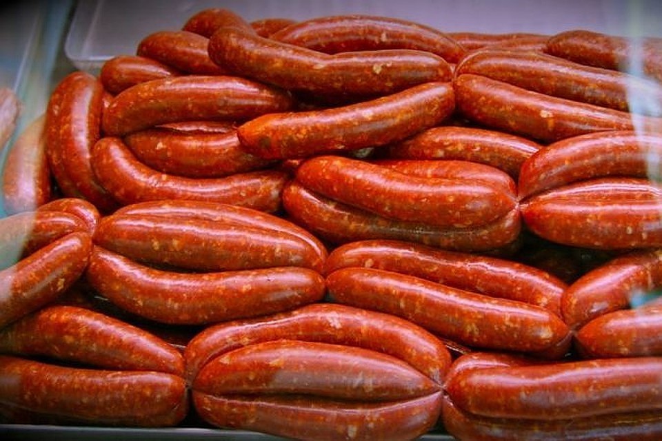 Белгородские недобросовестные производители кладут в свои мясные изделия все что угодно, но не мясо.