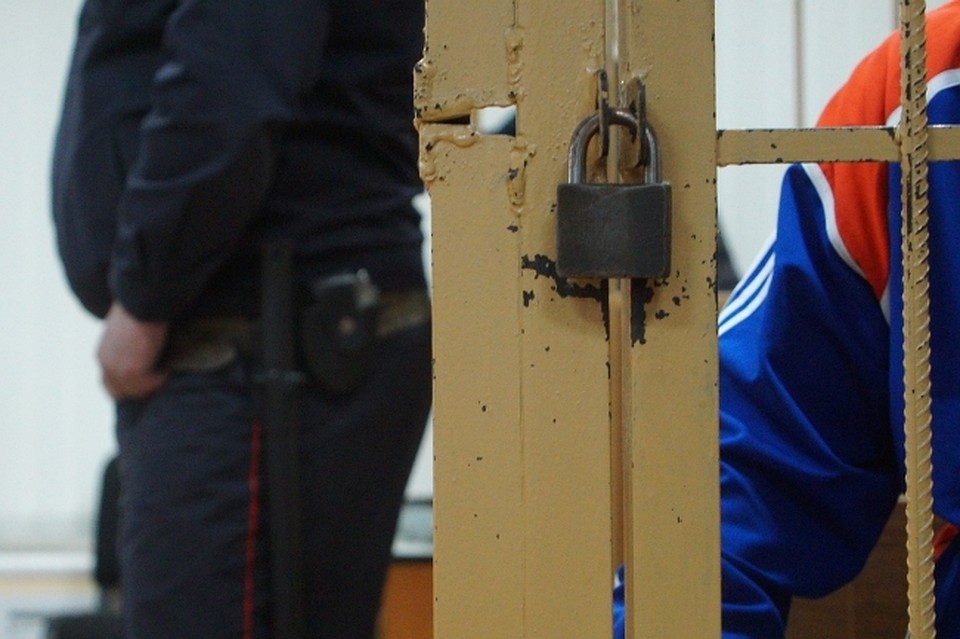 В Комсомольске-на-Амуре грабители в масках из колготок позарились на платежный терминал