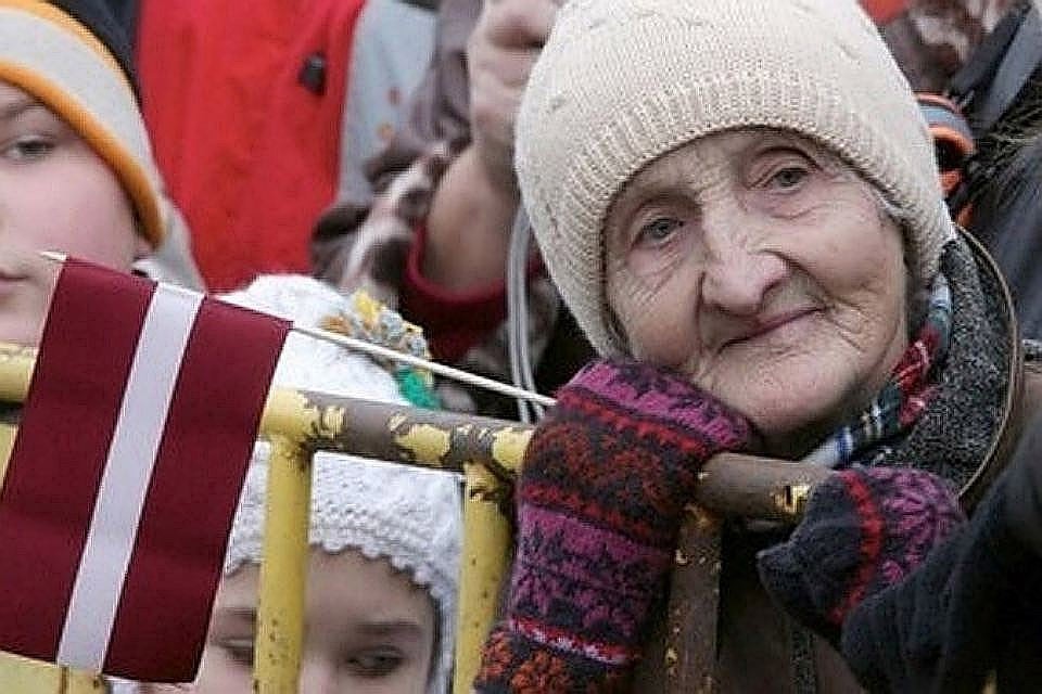 Жители Латвии, получающие только российскую пенсию, могут лишиться полной корзины медицинских услуг. Фото: с сайта bb.lv